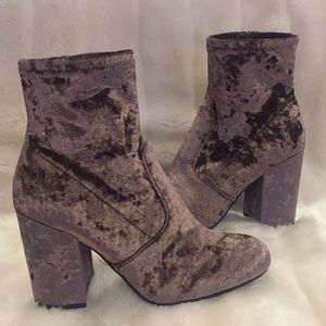 Steve Madden Ankle Zip Bootie